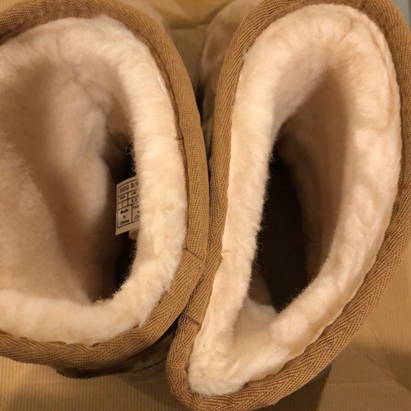 UGG classic short flora perf chestnut - Picture 5 of 8